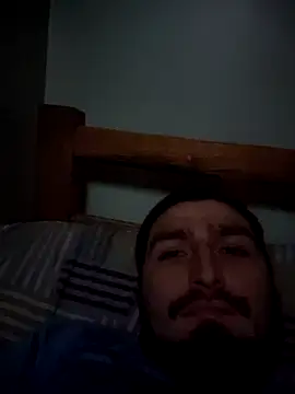 Snapshot of Thebryan369 chatting on September 15, 2025, 3:40 am Thebryan369 online show from September 15, 2025, 3:40 am