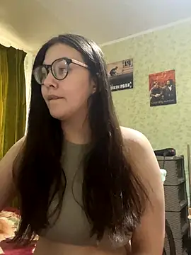 Snapshot of Prudie_Gabriella chatting on December 4, 2025, 9:19 am Prudie Gabriella online show from December 4, 2025, 9:19 am