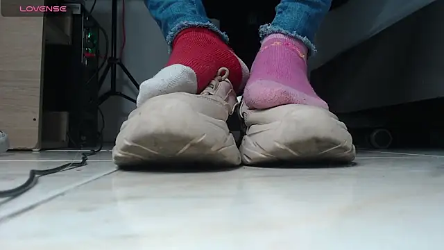 alma fenix online show from March 4, 2025, 3:26 pm