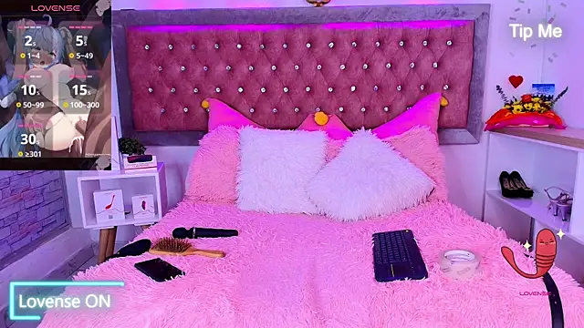 EmmaWilder online show from March 12, 2025, 12:42 am