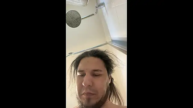 Snapshot of bananahot31 chatting on April 13, 2026, 7:01 am bananahot31 online show from April 13, 2026, 7:01 am