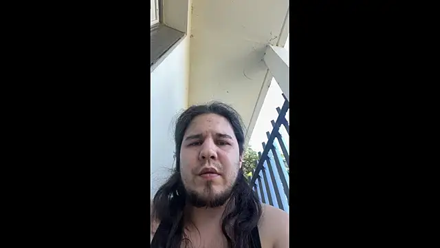 Snapshot of bananahot31 chatting on April 15, 2026, 1:37 pm bananahot31 online show from April 15, 2026, 1:37 pm