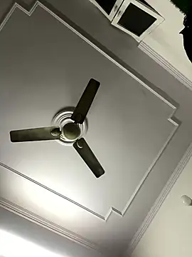 Snapshot of John_desihunk chatting on January 5, 2026, 5:27 pm John desihunk online show from January 5, 2026, 5:27 pm