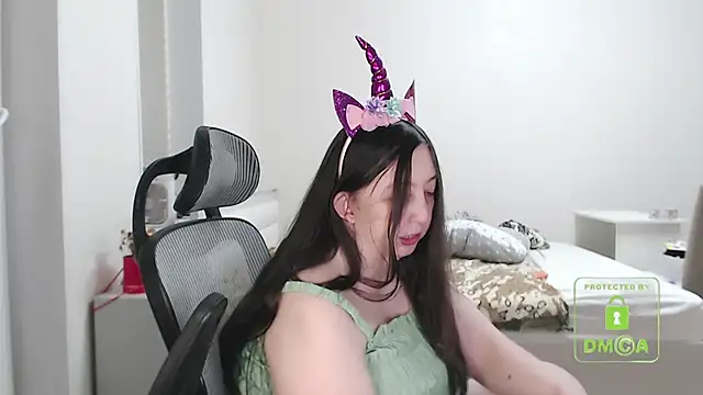 Snapshot of cute_and_hot chatting on October 25, 2025, 2:07 pm cute and hot online show from October 25, 2025, 2:07 pm