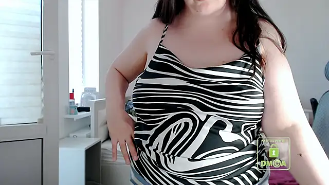 Snapshot of cute_and_hot chatting on July 1, 2026, 3:12 pm cute and hot online show from July 1, 2026, 3:12 pm