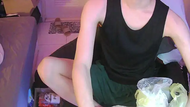 Ray175oo online show from June 14, 2026, 5:14 pm