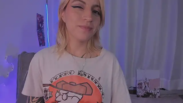 Snapshot of cyberzoe chatting on April 15, 2026, 1:22 am cyberzoe online show from April 15, 2026, 1:22 am