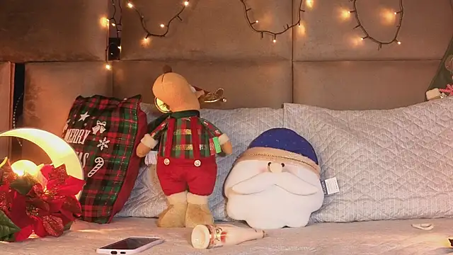 Snapshot of angelinepossy chatting on December 21, 2025, 9:48 pm angelinepossy online show from December 21, 2025, 9:48 pm