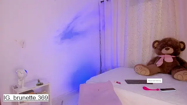 Lia Petite1 online show from July 29, 2026, 3:28 am