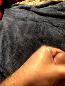 darksmoke011 online show from December 5, 2025, 2:32 am