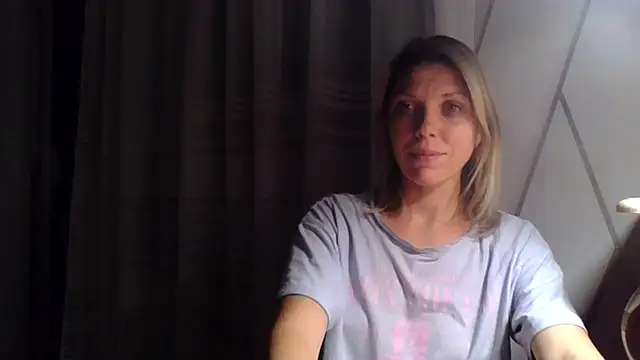 Snapshot of VelvetLove287 chatting on February 16, 2025, 7:49 pm VelvetLove287 online show from February 16, 2025, 7:49 pm