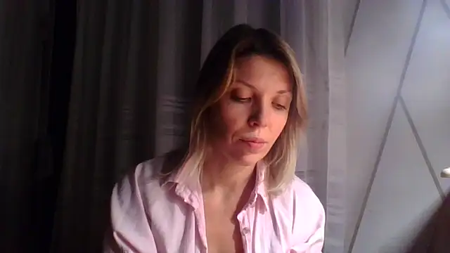Snapshot of VelvetLove287 chatting on February 6, 2025, 7:07 pm VelvetLove287 online show from February 6, 2025, 7:07 pm
