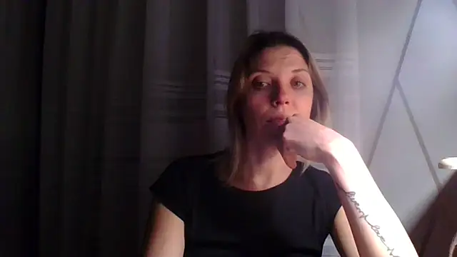 Snapshot of VelvetLove287 chatting on February 8, 2025, 7:16 pm VelvetLove287 online show from February 8, 2025, 7:16 pm