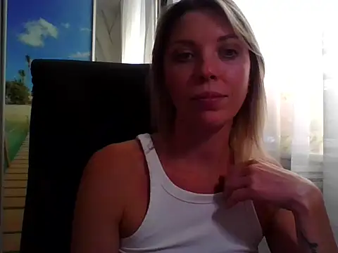Snapshot of VelvetLove287 chatting on September 26, 2025, 2:13 pm VelvetLove287 online show from September 26, 2025, 2:13 pm