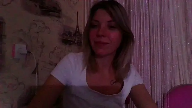 Snapshot of VelvetLove287 chatting on March 16, 2025, 7:38 pm VelvetLove287 online show from March 16, 2025, 7:38 pm