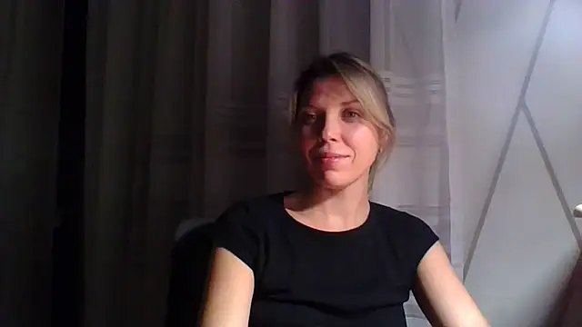 Snapshot of VelvetLove287 chatting on February 24, 2025, 7:41 pm VelvetLove287 online show from February 24, 2025, 7:41 pm