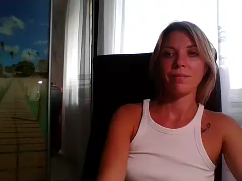Snapshot of VelvetLove287 chatting on September 9, 2025, 4:05 pm VelvetLove287 online show from September 9, 2025, 4:05 pm