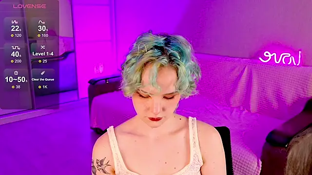 Snapshot of School_Love chatting on March 10, 2025, 1:10 pm School Love online show from March 10, 2025, 1:10 pm