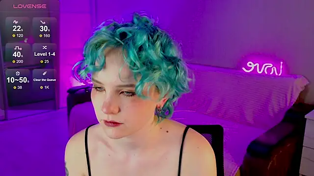 Snapshot of School_Love chatting on February 16, 2025, 1:05 pm School Love online show from February 16, 2025, 1:05 pm