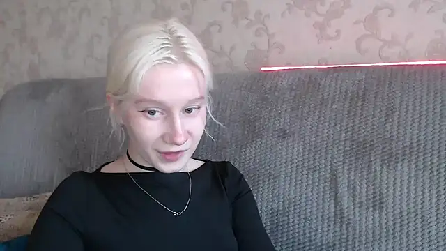 Snapshot of EnigmaSee chatting on May 3, 2026, 12:20 pm EnigmaSee online show from May 3, 2026, 12:20 pm
