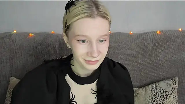 EnigmaSee online show from November 2, 2025, 5:45 am