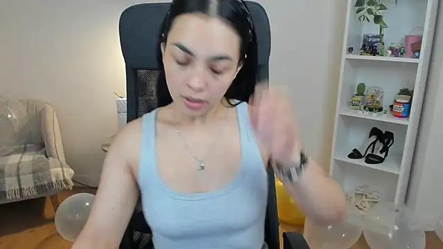  BellaEvans  online show from May 21, 2026, 4:54 am