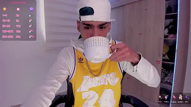 aldrinwhite online show from March 3, 2025, 2:17 pm