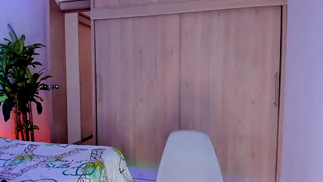 aldrinwhite online show from November 7, 2025, 5:17 pm