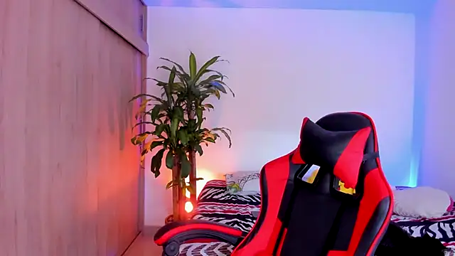 Snapshot of aldrinwhite chatting on April 11, 2026, 6:11 pm aldrinwhite online show from April 11, 2026, 6:11 pm