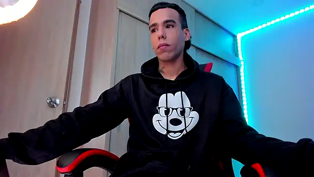 aldrinwhite online show from February 12, 2026, 5:13 pm