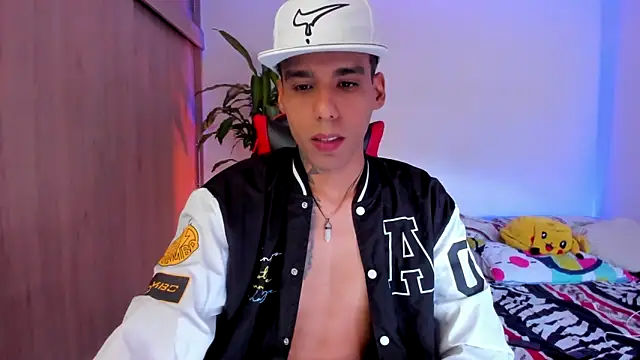 Snapshot of aldrinwhite chatting on April 2, 2026, 6:58 pm aldrinwhite online show from April 2, 2026, 6:58 pm