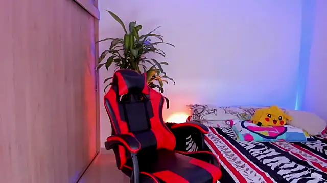 Snapshot of aldrinwhite chatting on March 31, 2026, 8:33 pm aldrinwhite online show from March 31, 2026, 8:33 pm