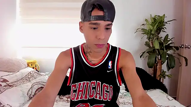 aldrinwhite online show from September 8, 2025, 8:30 pm