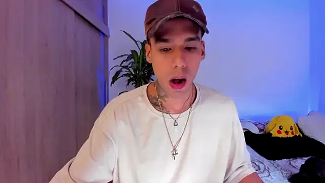 Snapshot of aldrinwhite chatting on March 23, 2026, 7:47 pm aldrinwhite online show from March 23, 2026, 7:47 pm