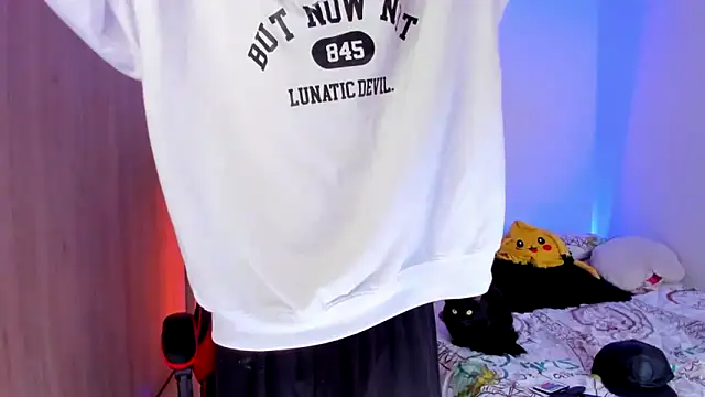 Snapshot of aldrinwhite chatting on March 21, 2026, 4:44 pm aldrinwhite online show from March 21, 2026, 4:44 pm