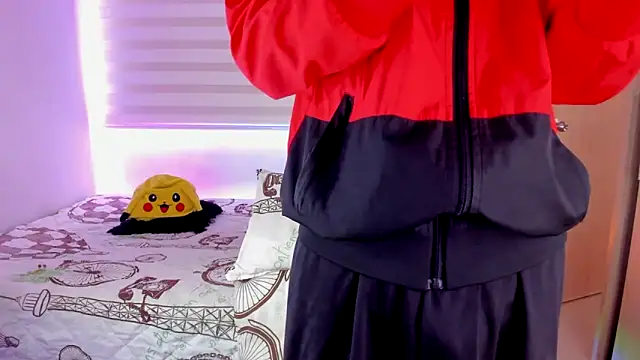 aldrinwhite online show from October 13, 2025, 6:09 pm