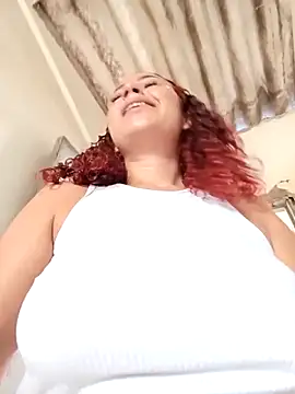 Mommy-Hot online show from October 10, 2025, 2:51 pm