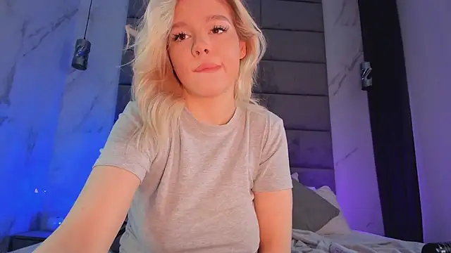 Snapshot of Anna_Robinson chatting on February 6, 2026, 2:18 am Anna Robinson online show from February 6, 2026, 2:18 am