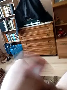 demoniczny82 online show from December 25, 2024, 12:47 pm