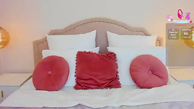 Snapshot of MissLoou chatting on November 10, 2025, 6:18 am MissLoou online show from November 10, 2025, 6:18 am