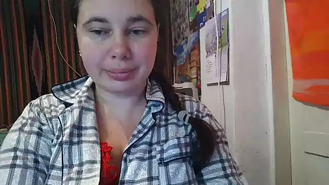 Cora Maro online show from October 5, 2025, 9:16 pm