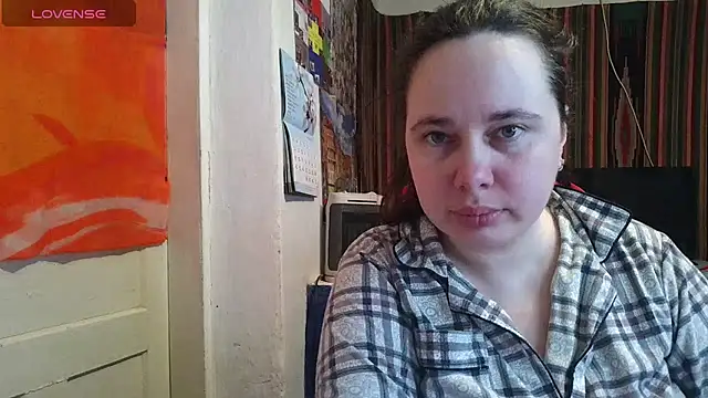 Cora Maro online show from April 3, 2026, 10:27 pm