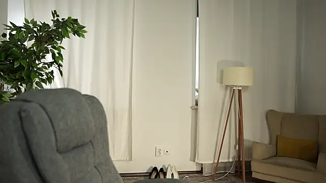 PrincessMononokee online show from April 10, 2026, 7:15 am