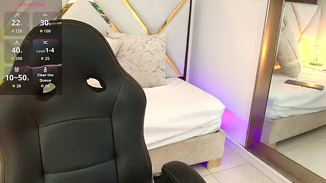 Emelie Ch1 online show from February 26, 2026, 2:33 am