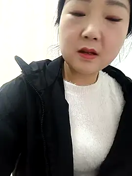 Snapshot of AHL756 chatting on February 13, 2025, 6:41 am AHL756 online show from February 13, 2025, 6:41 am