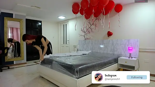 charolbruce 1 online show from May 26, 2026, 12:03 pm