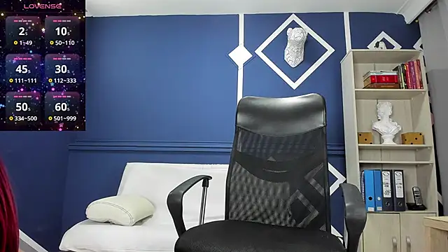 charolbruce 1 online show from March 11, 2025, 3:12 pm