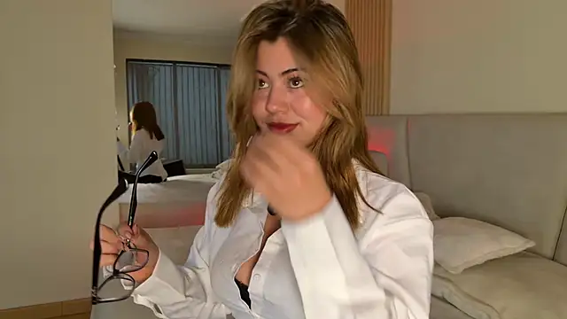 Zoe Benson online show from June 5, 2026, 12:11 pm
