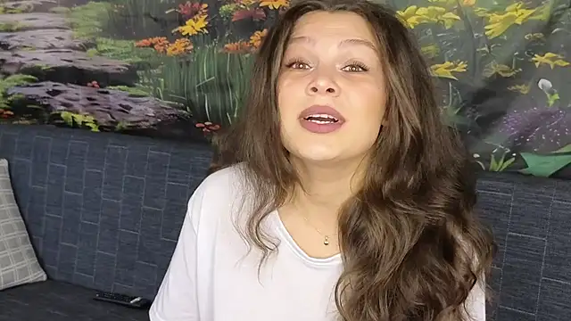 Snapshot of MadameDeFeu chatting on November 4, 2025, 11:47 am MadameDeFeu online show from November 4, 2025, 11:47 am