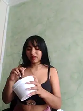 DakotaHoland online show from November 24, 2025, 6:30 pm